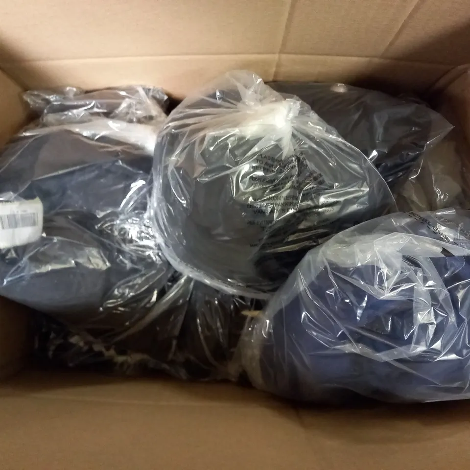 APPROXIMATELY 10 ASSORTED CLOTHING ITEMS TO INCLUDE JUMPERS, TOP, TROUSERS, ETC