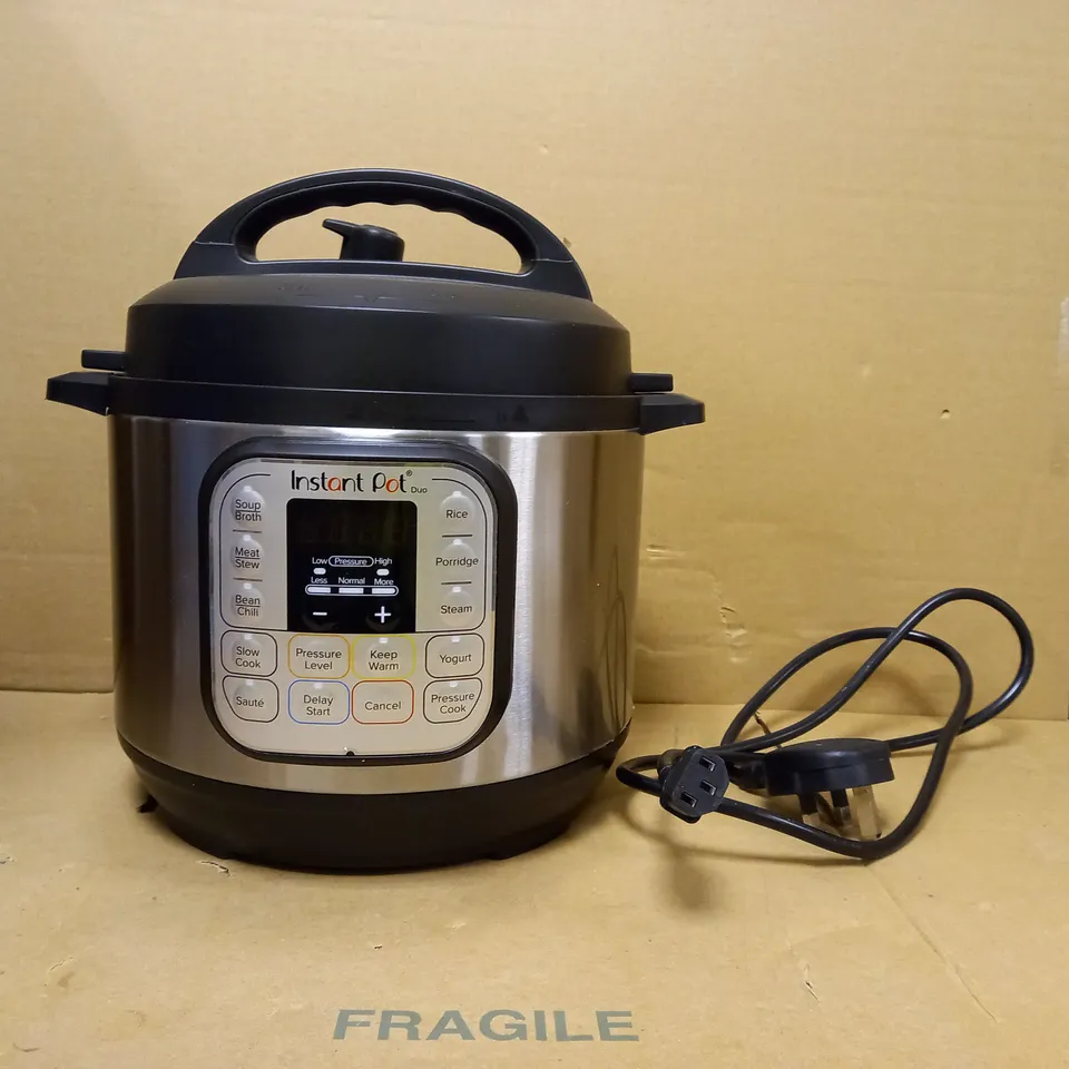 INSTANT POT DUO MINI PRESSURE COOKER