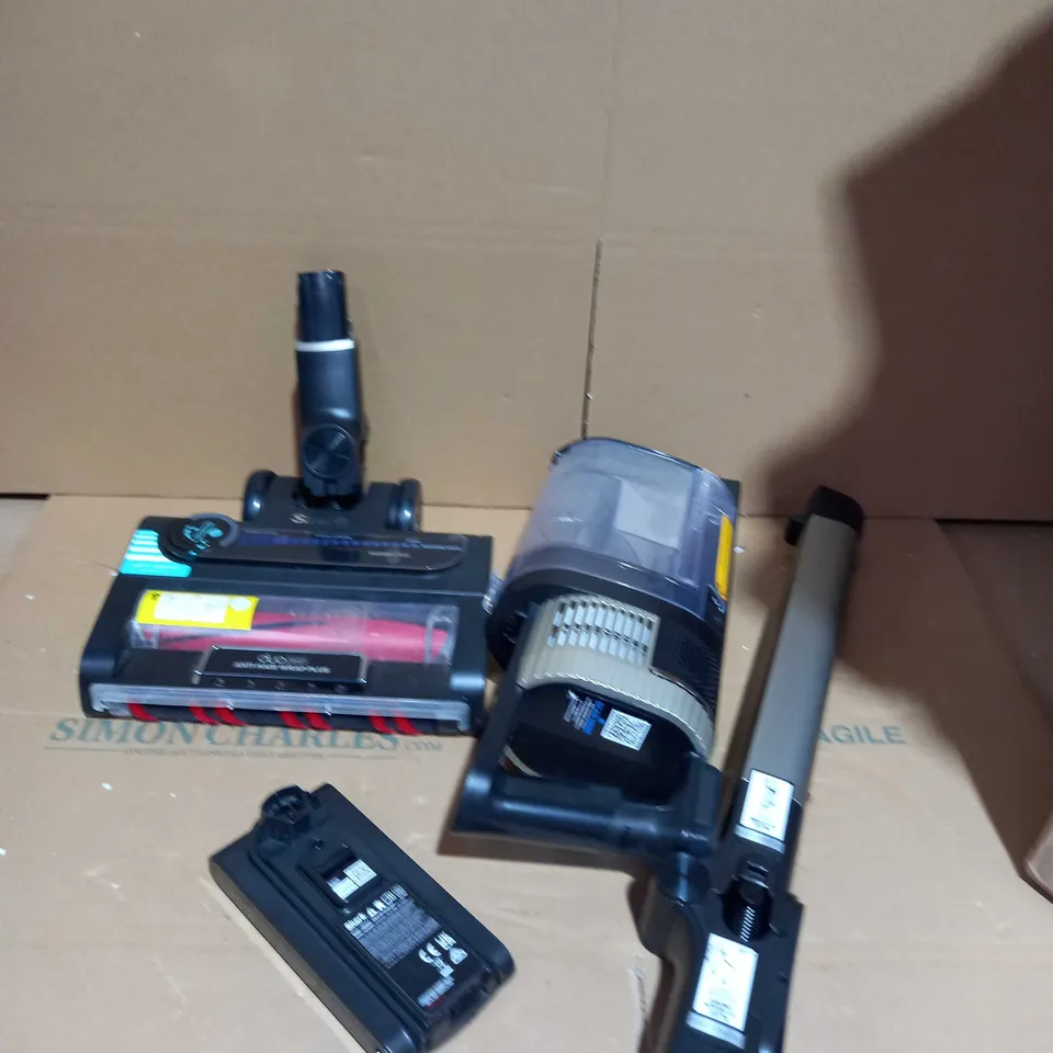 SHARK CORDLESS STICK VACUUM CLEANER PET PRO MODEL