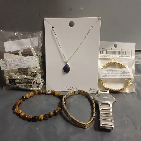 APPROXIMATELY 20 ASSORTED JEWELLERY ITEMS TO INCLUDE - NECKLACE , BRACELET , WATCH ETC