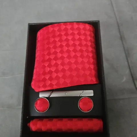 FASHION & CLASSIC RED PATTERNED TIE SET WITH CUFFLINKS & POCKET SQUARE IN PRESENTATION BOX