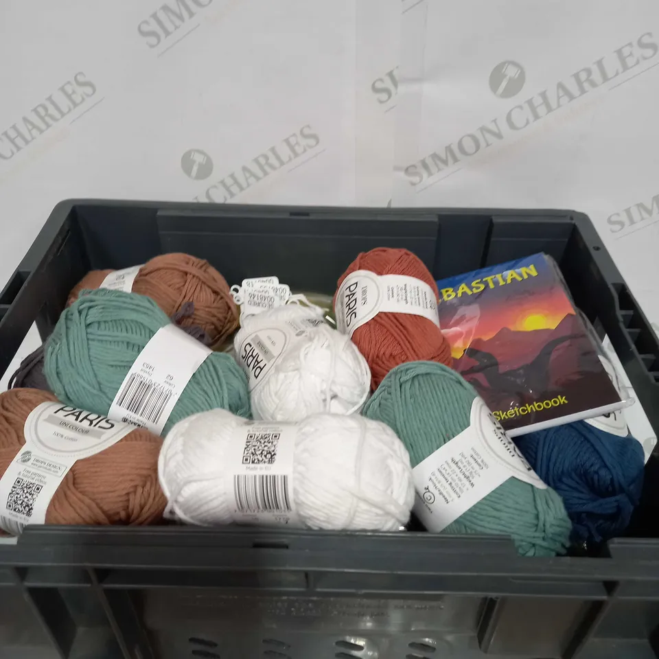 BOX TO CONTAIN APPROX 30 X ASSORTED HOUSEHOLD PRODUCTS, INCLUDES COTTON ROLLS, LOCKS, PLIERS ETC