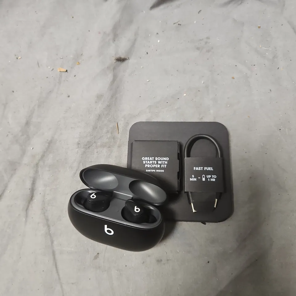 BEATS STUDIO BUDS – BLACK