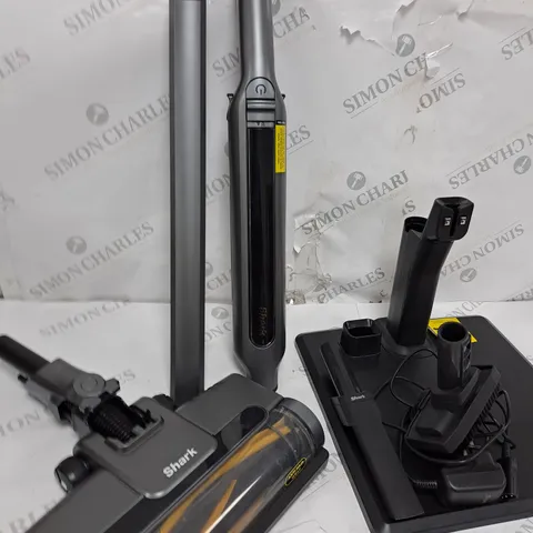 BOXED SHARK WANDVAC 2-IN-1 LIGHTWEIGHT CORDLESS HANDHELD VACUUM CLEANER