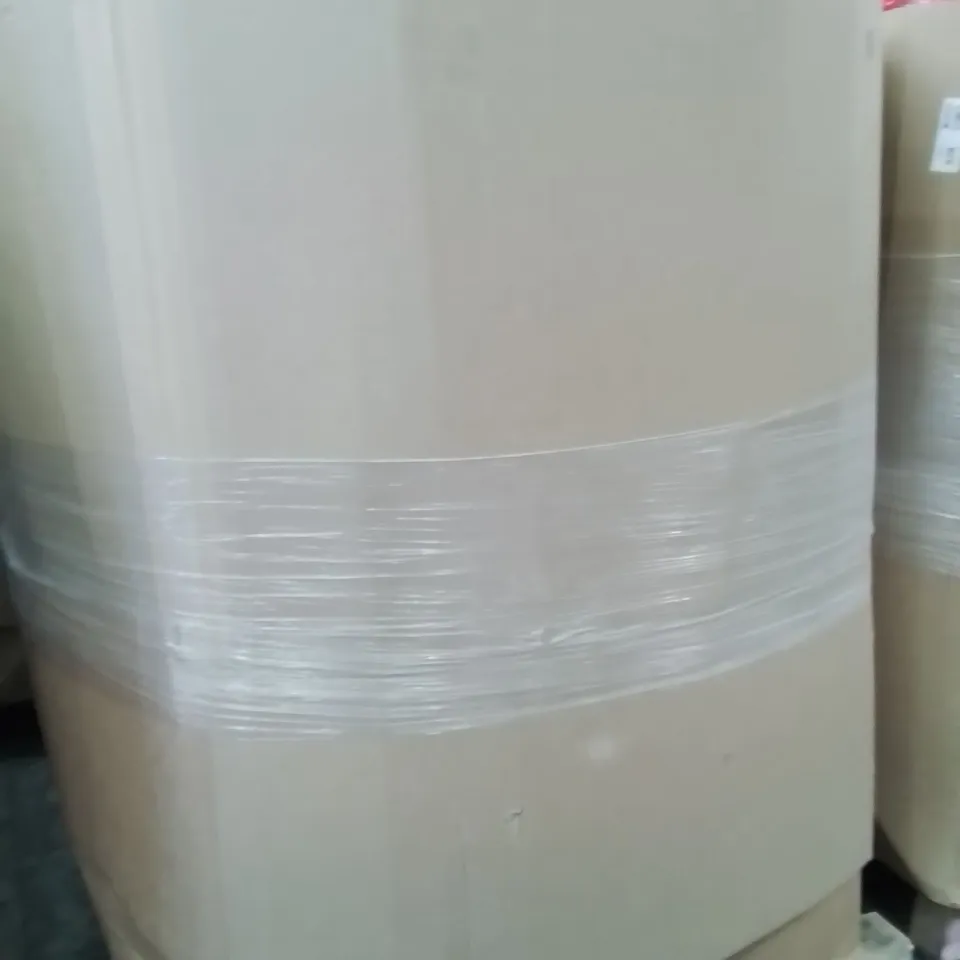 PALLET CONTAINING A LARGE QUANTITY OF HOSES 