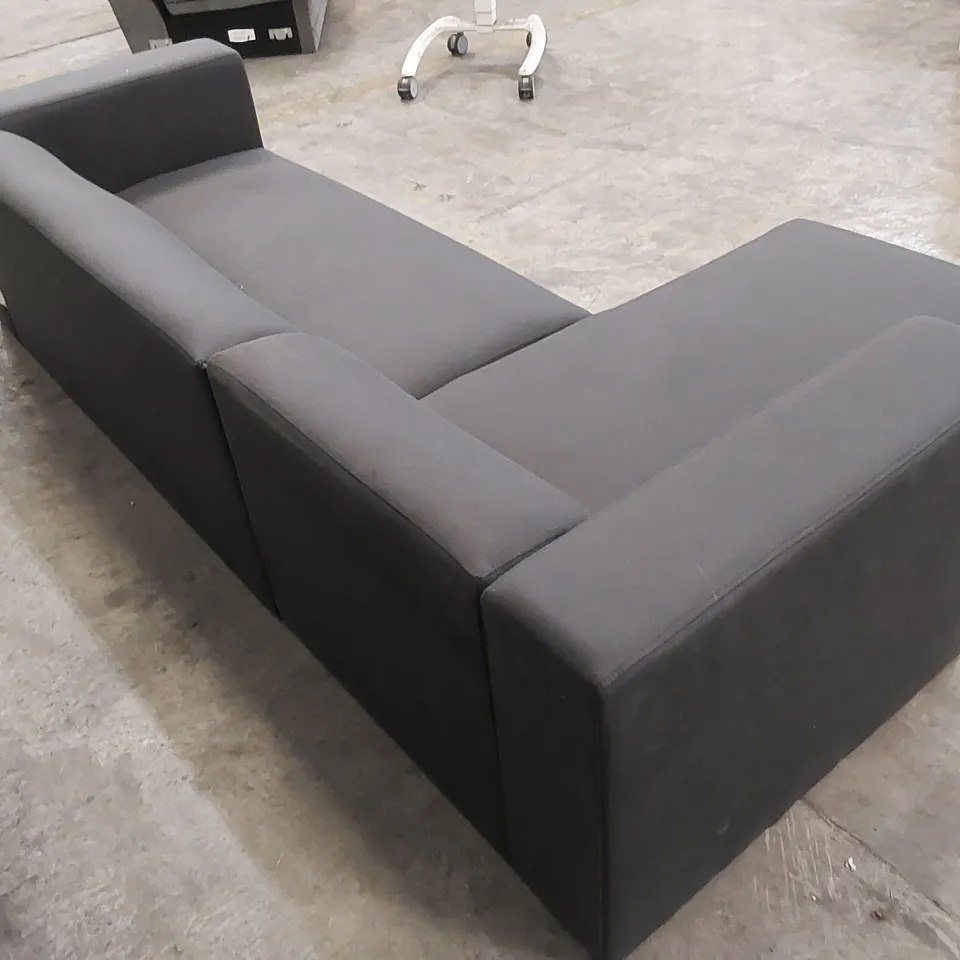 DESIGNER CLARKSON FABRIC CHAISE SOFA - BLACK