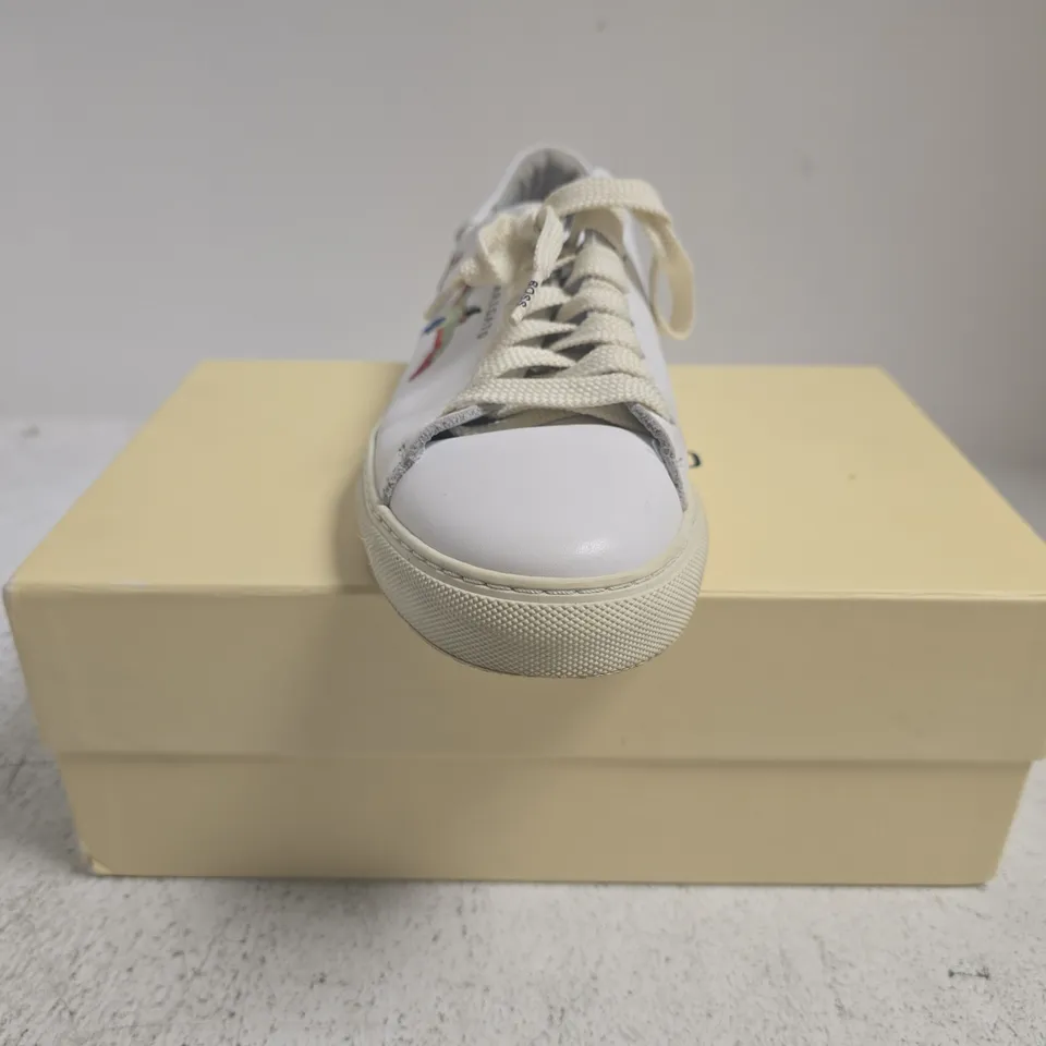 BOXED PAIR OF AXEL ARIGATO CLEAN 90 BIRD SHOES IN WHITE SIZE UK 5