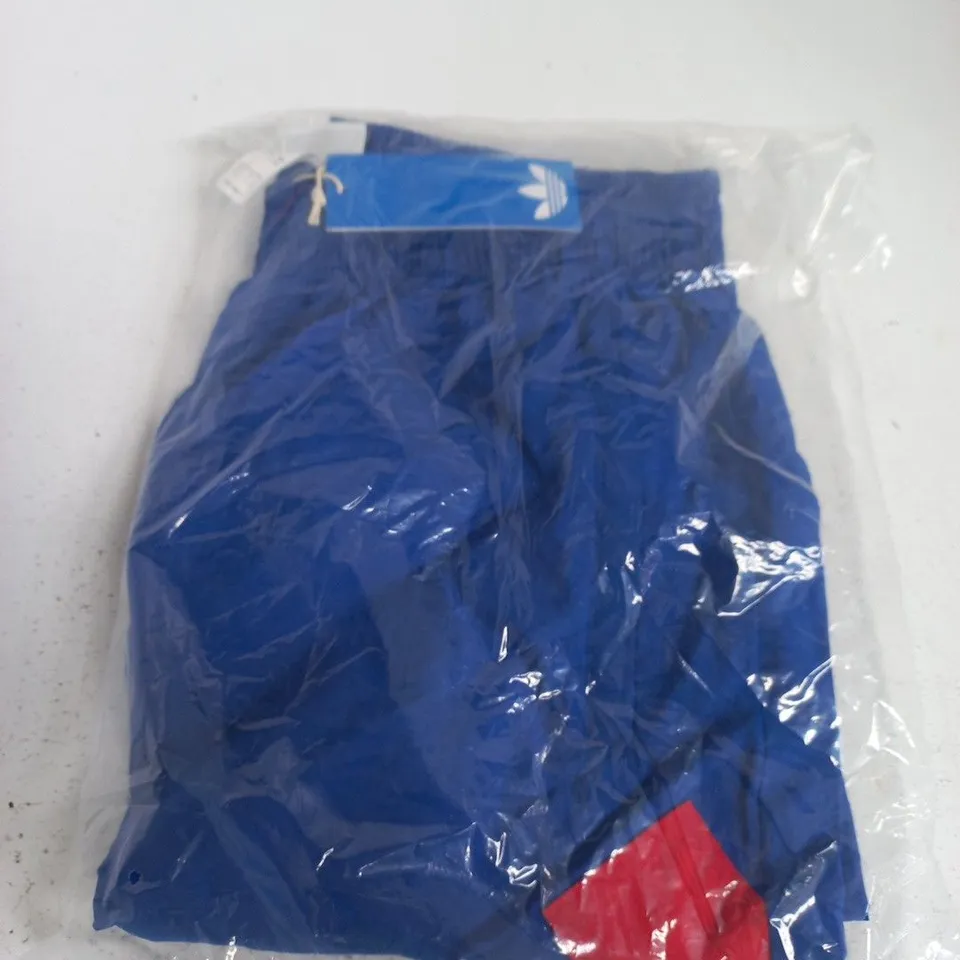 ADIDAS GRFX SHORTS – BLUE - M