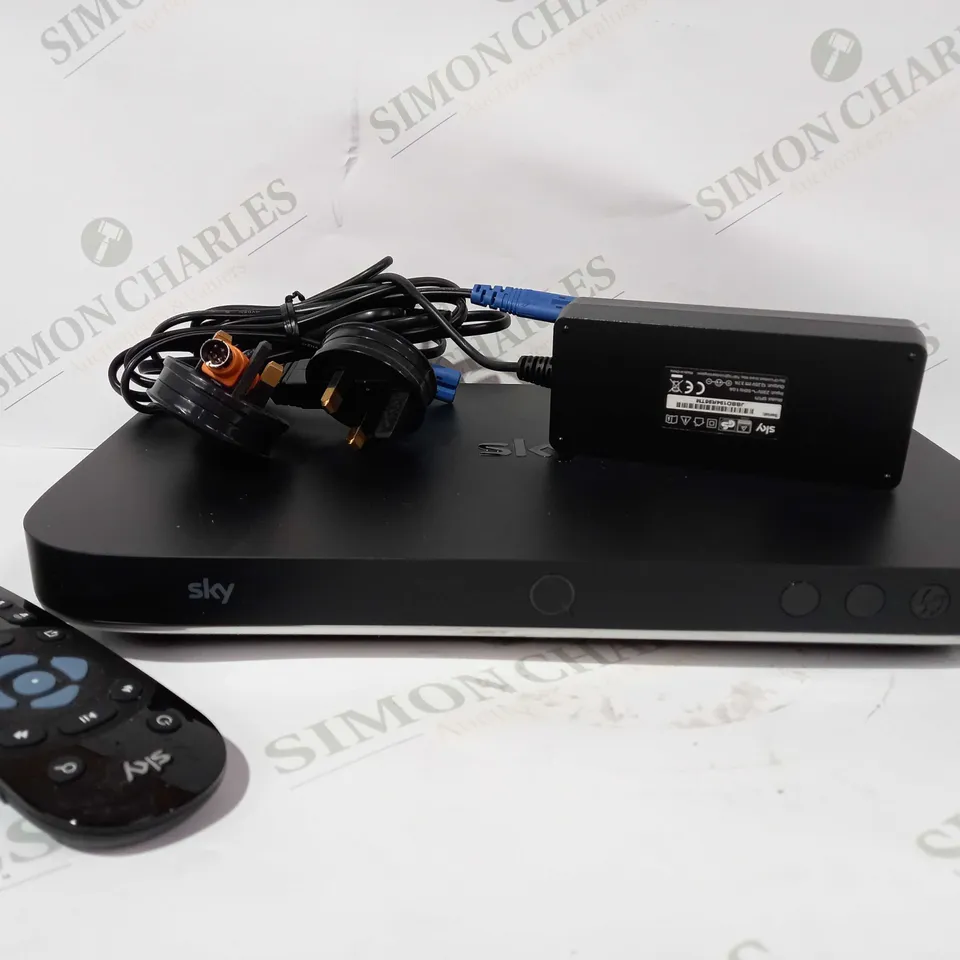 SKY Q SET TOP BOX - BLACK WITH REMOTE ES240