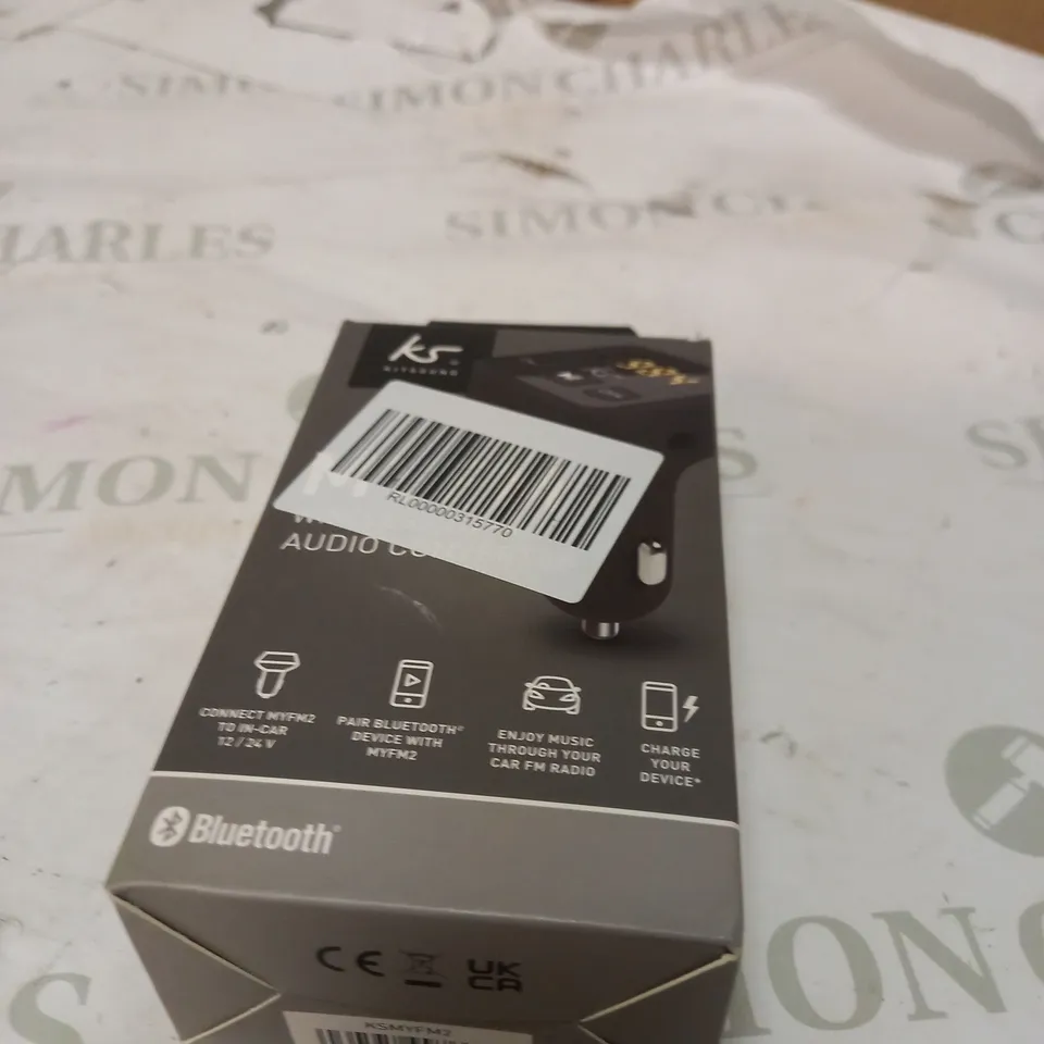 LOT OF 10 ASSORTED MOUSES , AUDIO CONNECTORS , WALL MOUNTS AND PHONE CASES