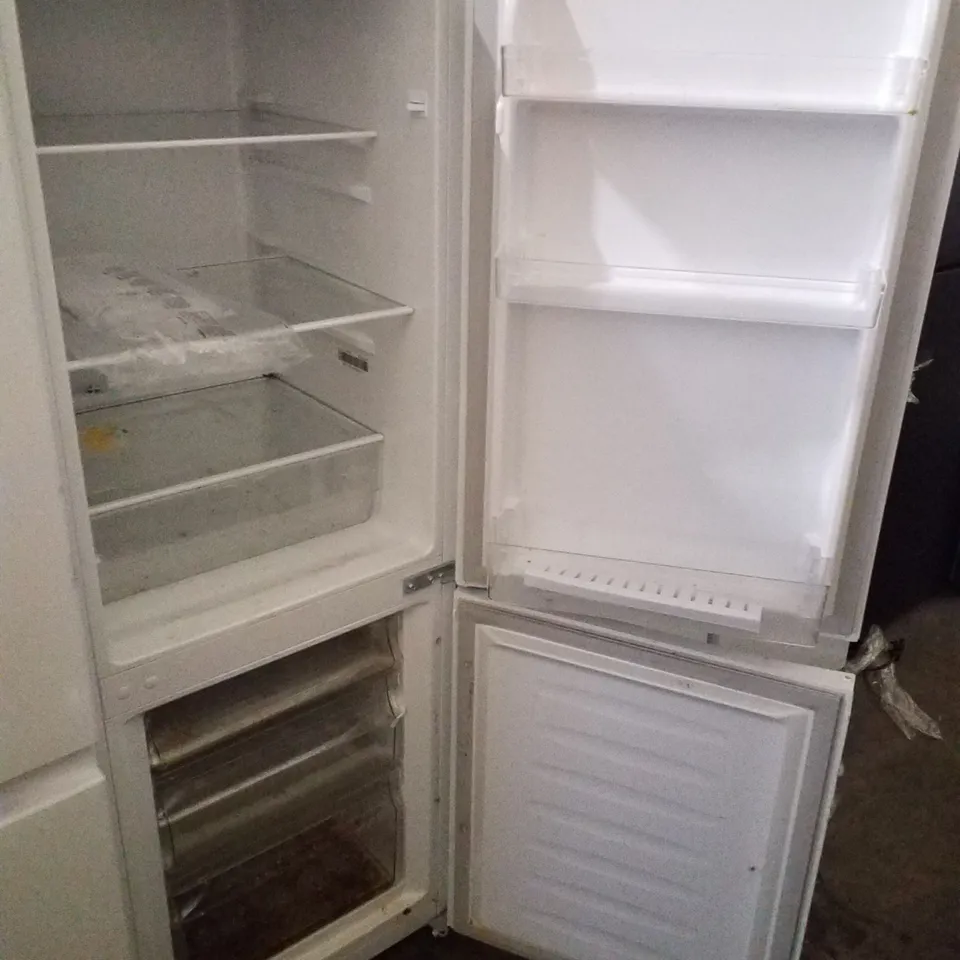 FRIDGEMASTER 50CM FREESTANDING 60/40 FRIDGE FREEZER IN WHITE MC50175A - UNPROCESSED RAW RETURN