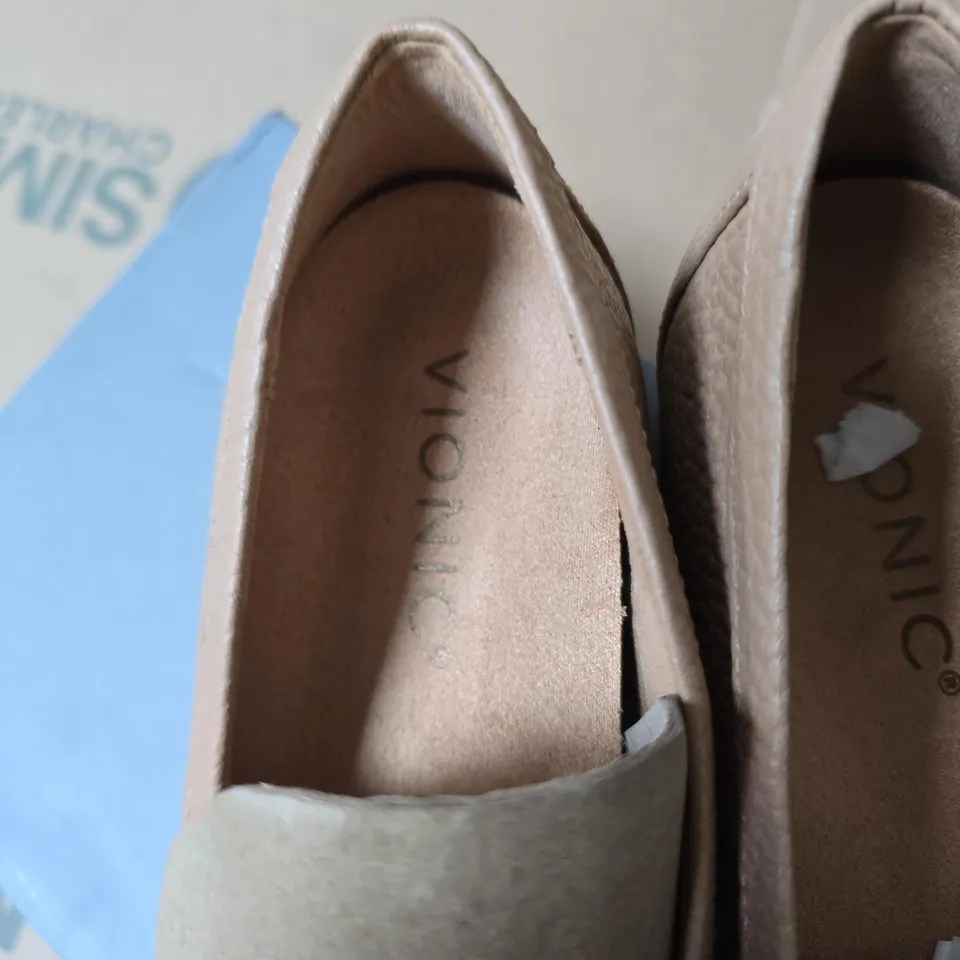 VIONIC LEATHER LOAFERS – BEIGE – WOMEN’S SLIP-ON SHOES UK 3