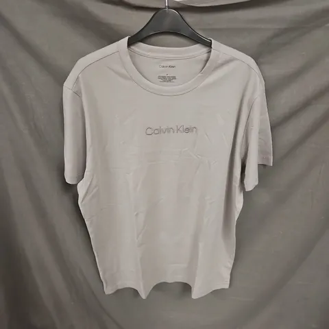CALVIN KLEIN T-SHIRT – LIGHT GREY, SIZE M
