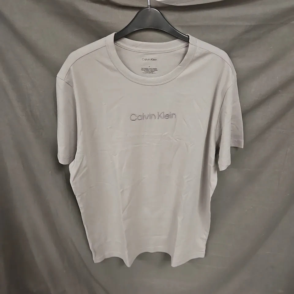 CALVIN KLEIN T-SHIRT – LIGHT GREY, SIZE M