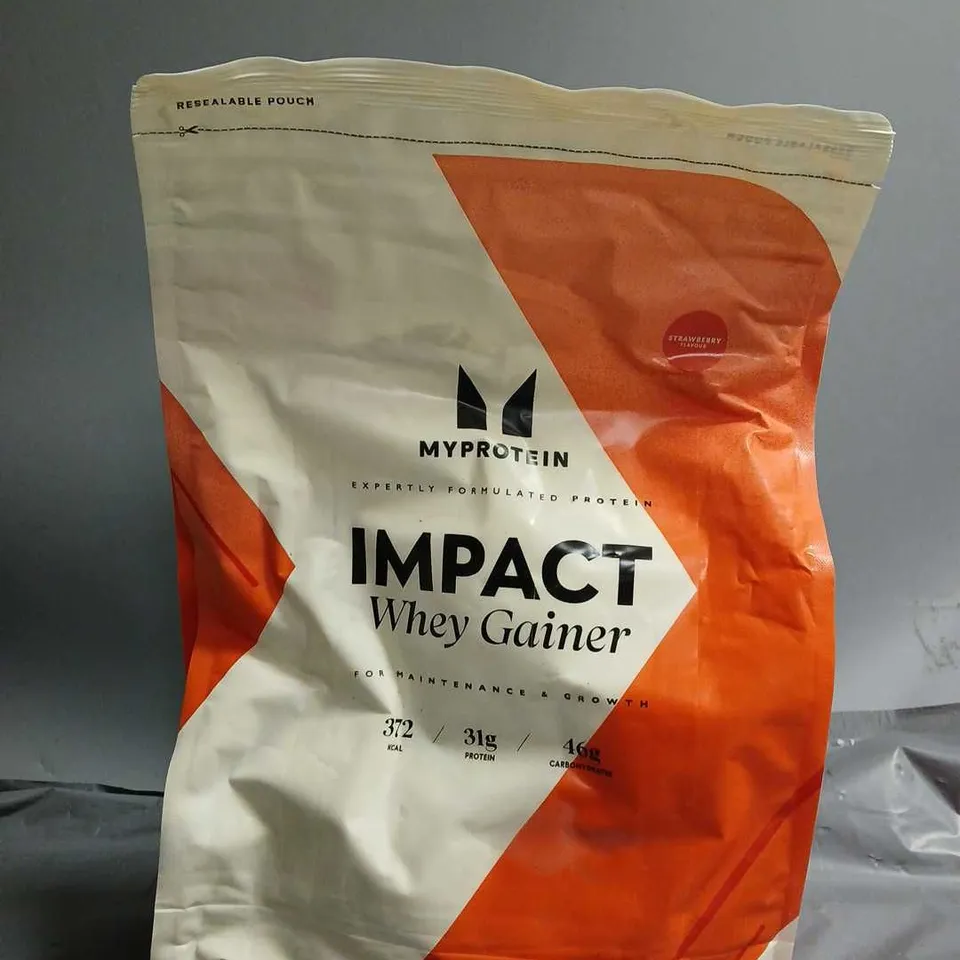 MY PROTEIN IMPACT WHEY GAINER STRAWBERRY FLAVOUR - 2.5KG