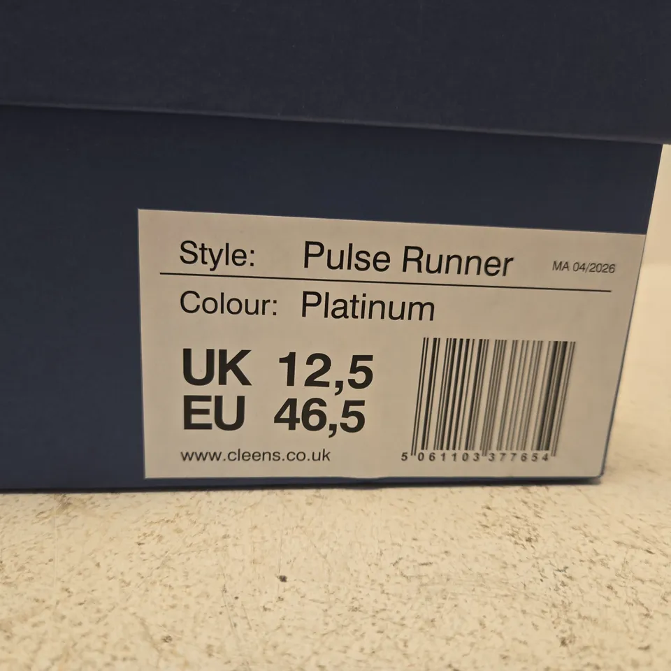 BOXED PAIR OF CLEENS PULSE RUNNER TRAINERS – PLATINUM, UK 12.5