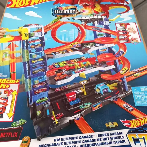 BOXED HOT WHEELS ULTIMATE GARAGE 