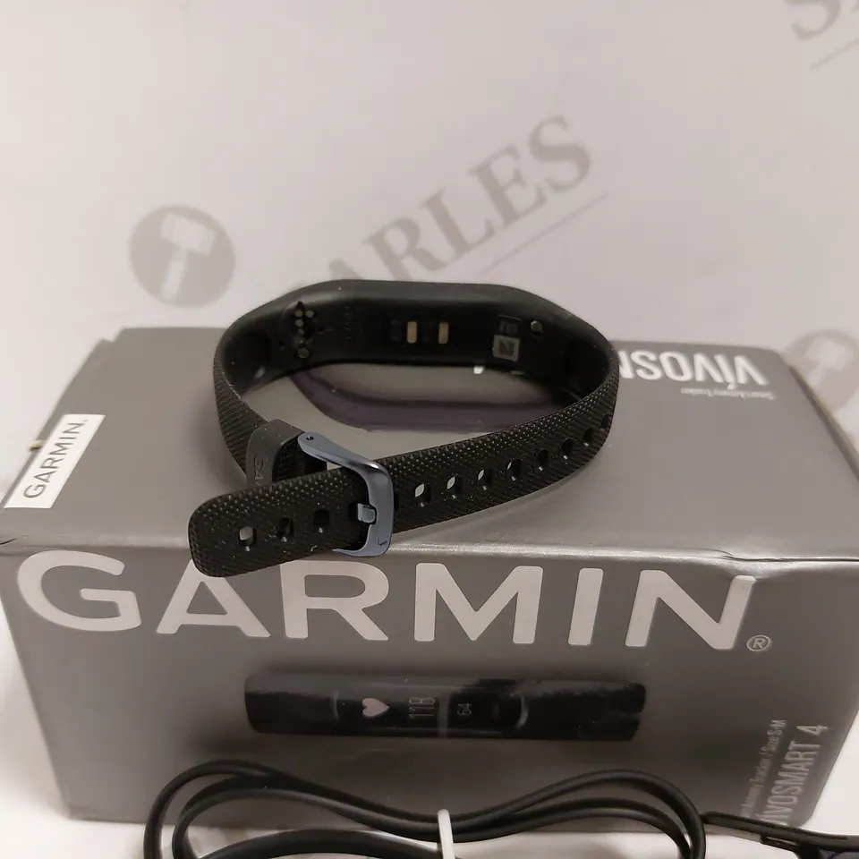 BOXED GARMIN VIVOSMART 4 WATCH - SIZE S/M