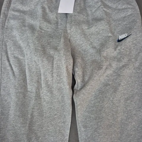 NIKE STANDARD FIT TAPER LEG REGULAR LENGTH JOGGERS IN GREY SIZE LARGE