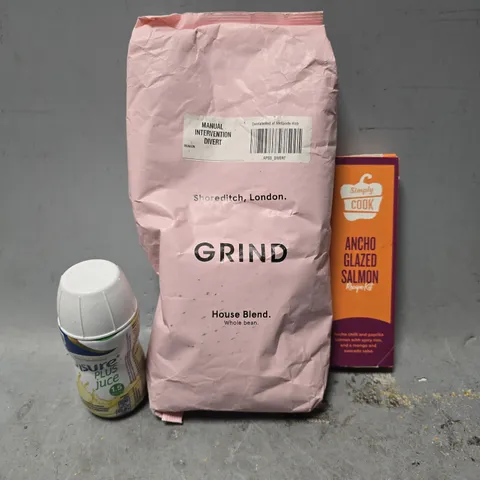 APPROXIMATELY 20 ASSORTED FOOD & DRINK ITEMS TO INCLUDE - GRIND HOUSE BLEND , SIMPLY COOK ANCHO GLAZED SALMON , ENSURE PLUS JUCE ETC