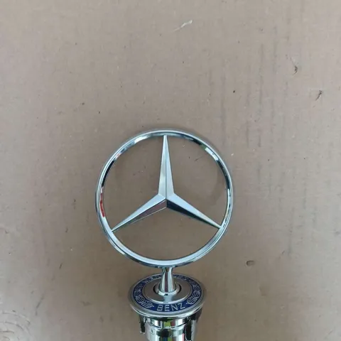 MERCEDES-BENZ BADGE