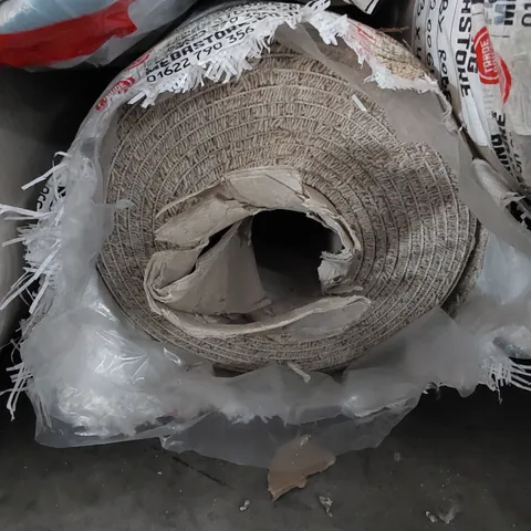ROLL OF QUALITY CARPET // SIZE UNSPECIFIED