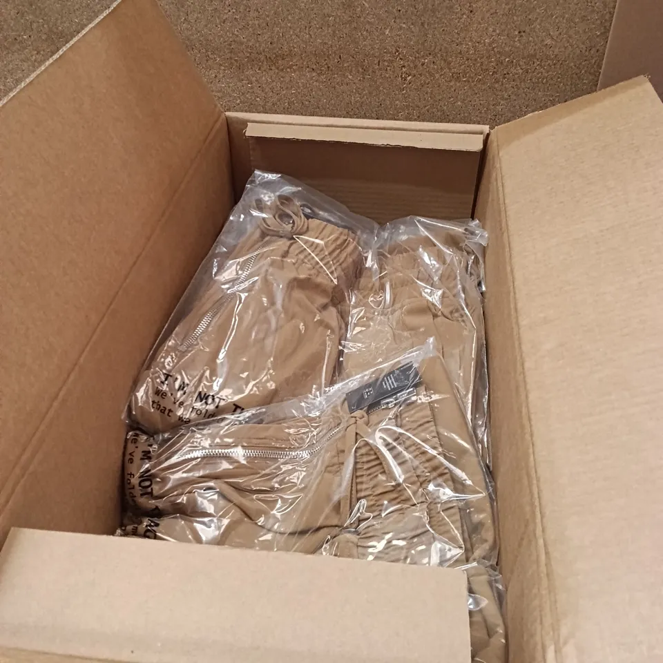 BOXED BRAND NEW APPROXIMATELY 26 JD WILLIAMS UTILITY WIDE LEG, MUSHROOM, SIZE 20 (1 BOX)