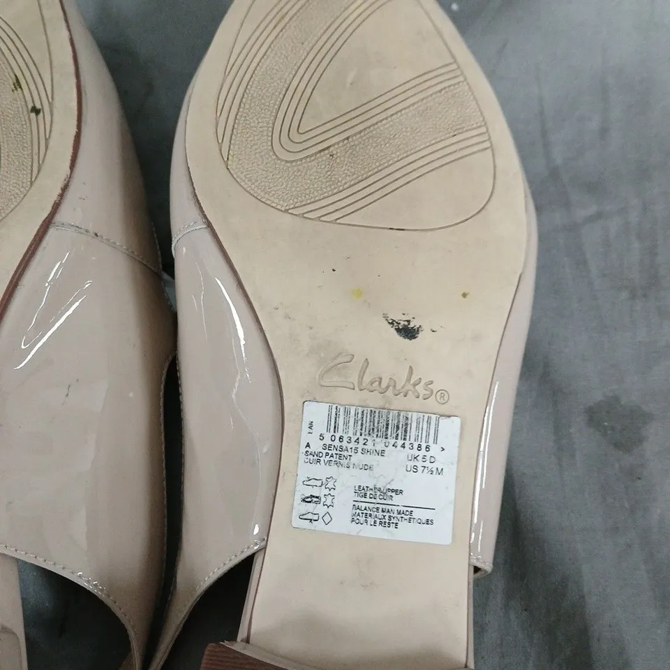 CLARKS WOMEN'S SAND PATENT LEATHER COURT SHOES – ANKLE STRAP, UK 5