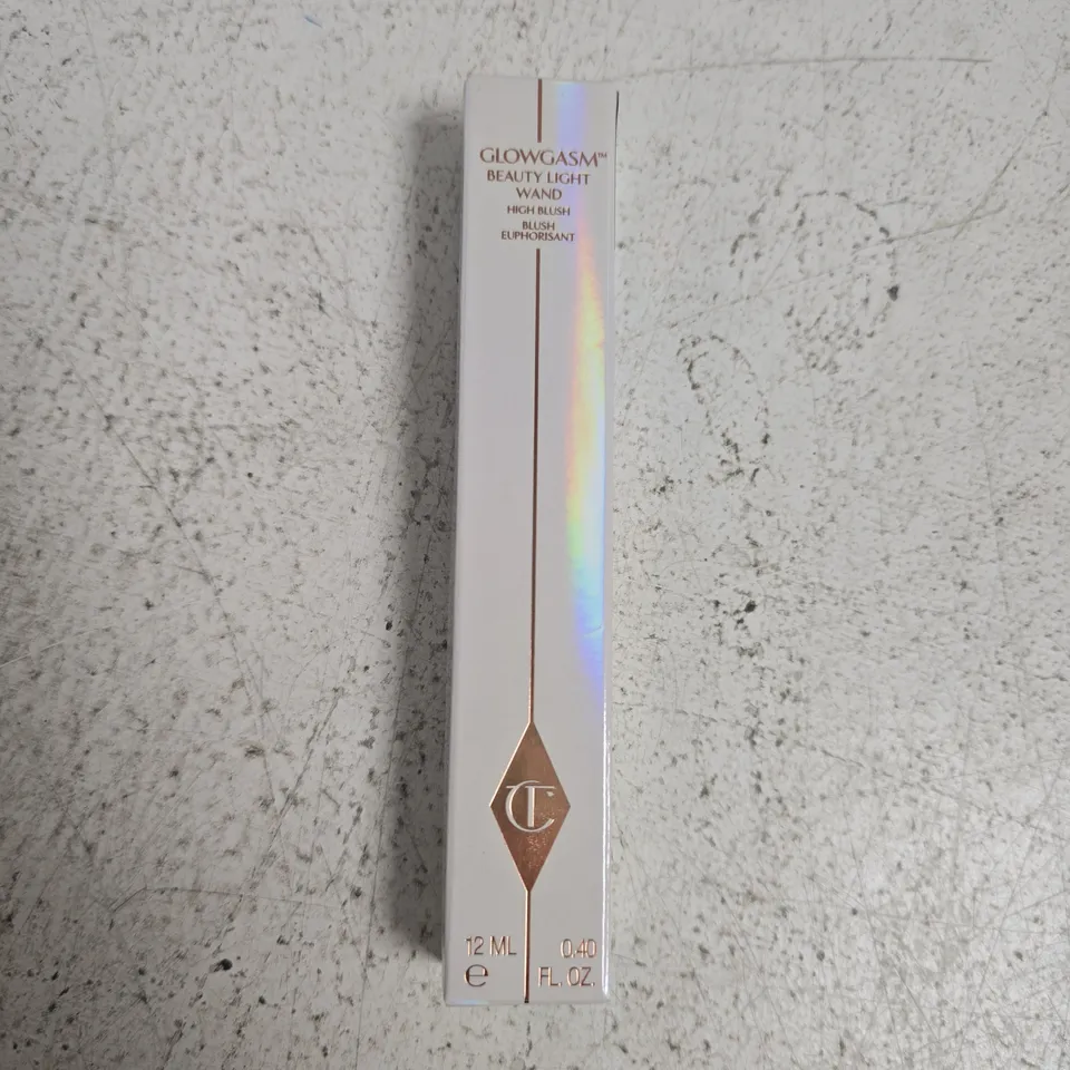 CHARLOTTE TILBURY GLOWGASM BEAUTY LIGHT WAND HIGH BLUSH – PINKGASM (12 ML)