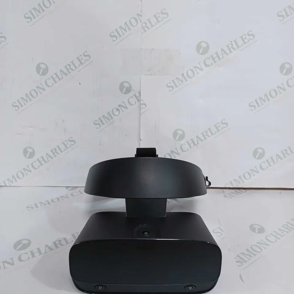 LENOVO OCULUS VR HEADSET WITH CONTROLLERS 