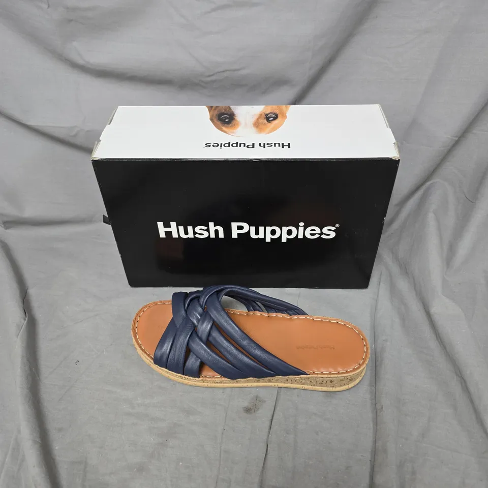HUSH PUPPIES NAVY BLUE WOVEN-STRAP SANDALS - SIZE EUR 44