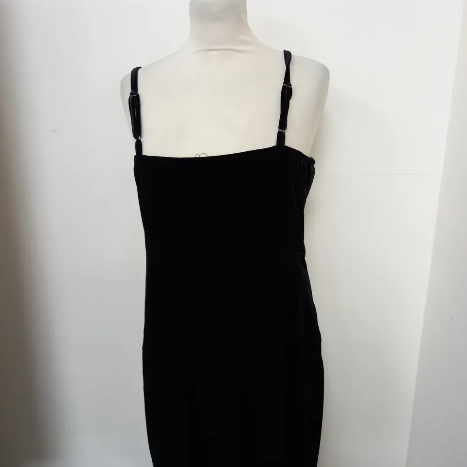 CIDER DRESS IN BLACK SIZE L 