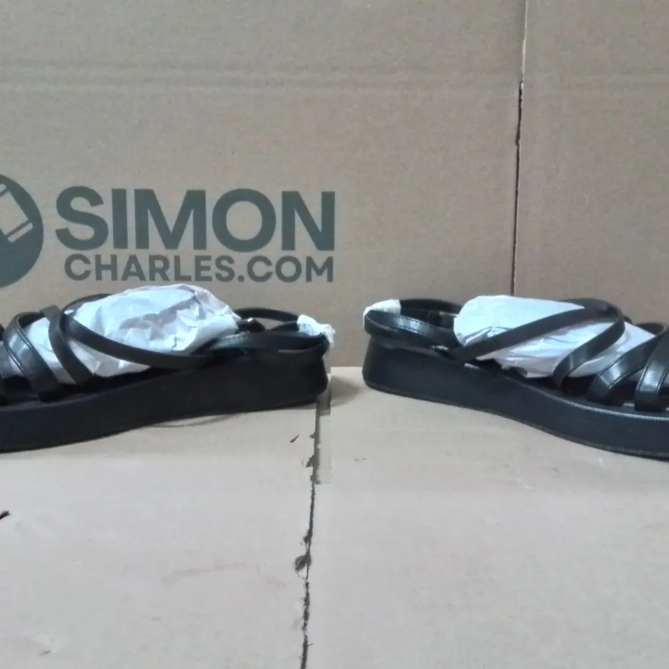 BOXED BRAND NEW APPROXIMATELY 6 SIMPLY BE PHEOBE WIDE SHOES BLACK SIZE 6