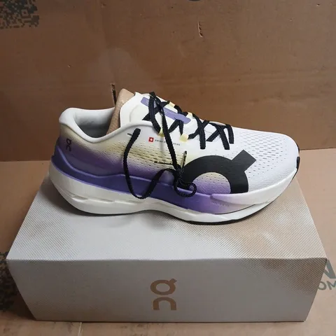 ON RUNNING SNEAKERS – WHITE WITH LAVENDER ACCENTS BOXED UK 9.5