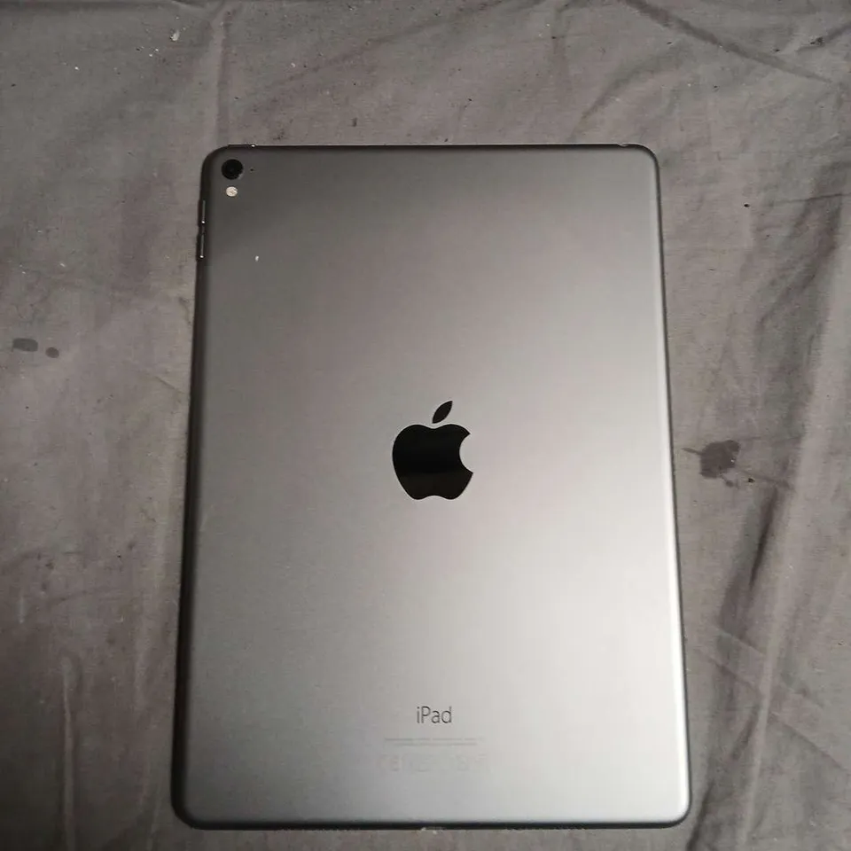 APPLE IPAD PRO TABLET - A1673