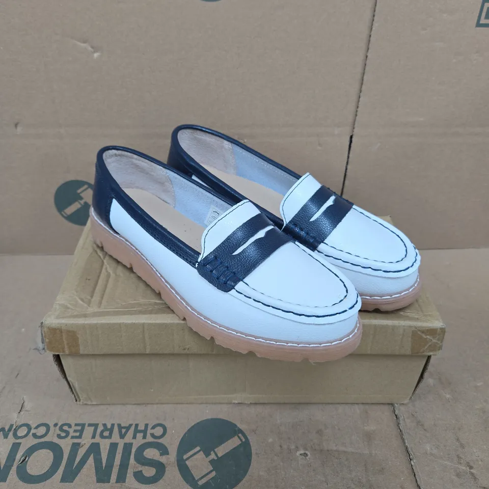 JO&JOE SEABREEZE SLIP-ON SHOES – ROYAL BLUE/WHITE, UK 6