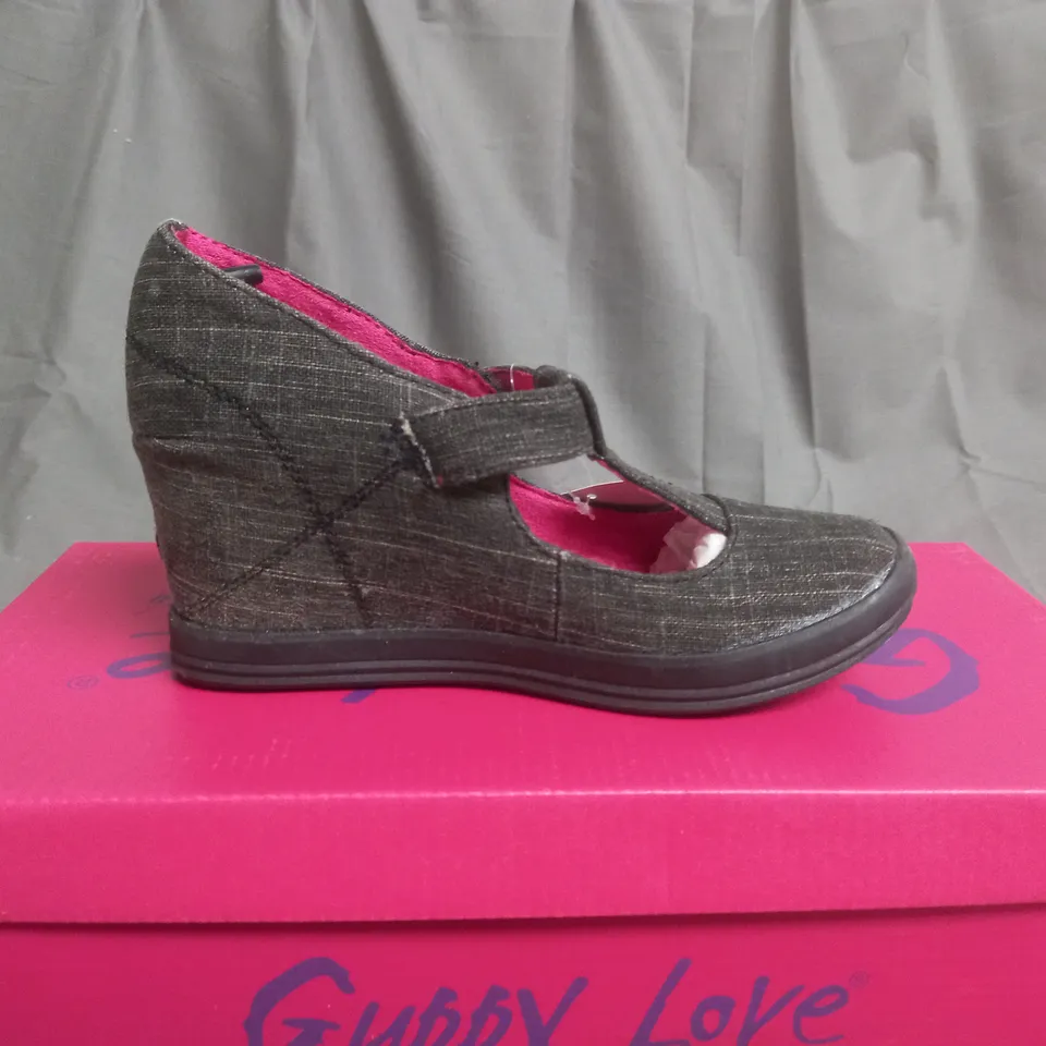 BOX OF APPROXIMATELY 12 BLACK GUPPY LOVE BY BLOWFISH SHOES IN VARIOUS SIZES