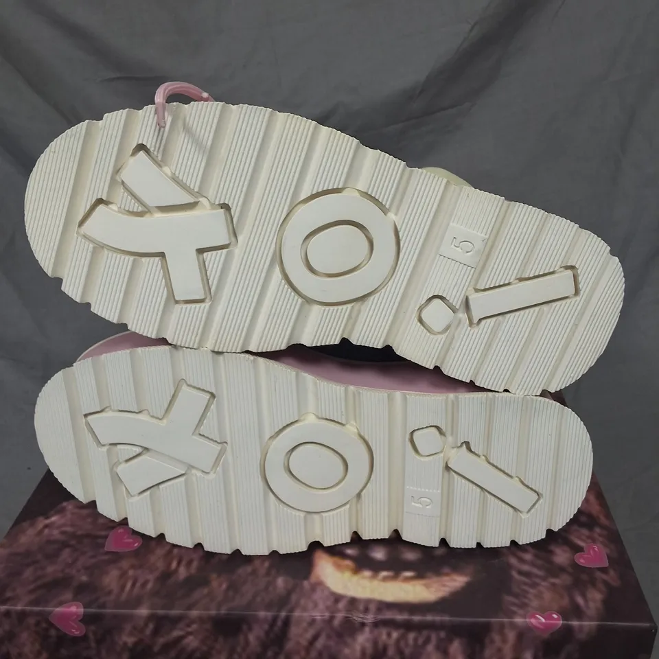 BOXED KOI KAWAII SNUGGLE BEAR BOOTS IN MULTI - UK 6