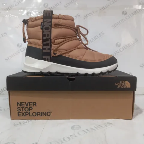 BOXED PAIR OF THE NORTH FACE SHOES IN TAN UK SIZE 7