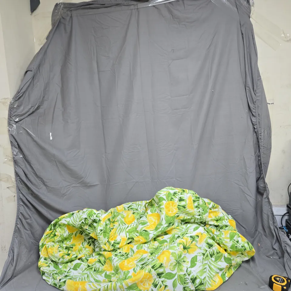 BLOW UP ARMCHAIR FLORAL PRINT