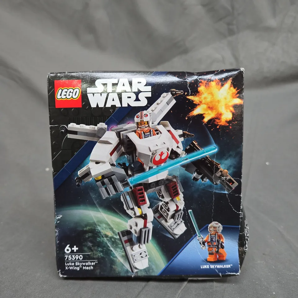 BOXED LEGO STAR WARS LUKE SKYWALKER X-WING MECH - 75390 RRP £15