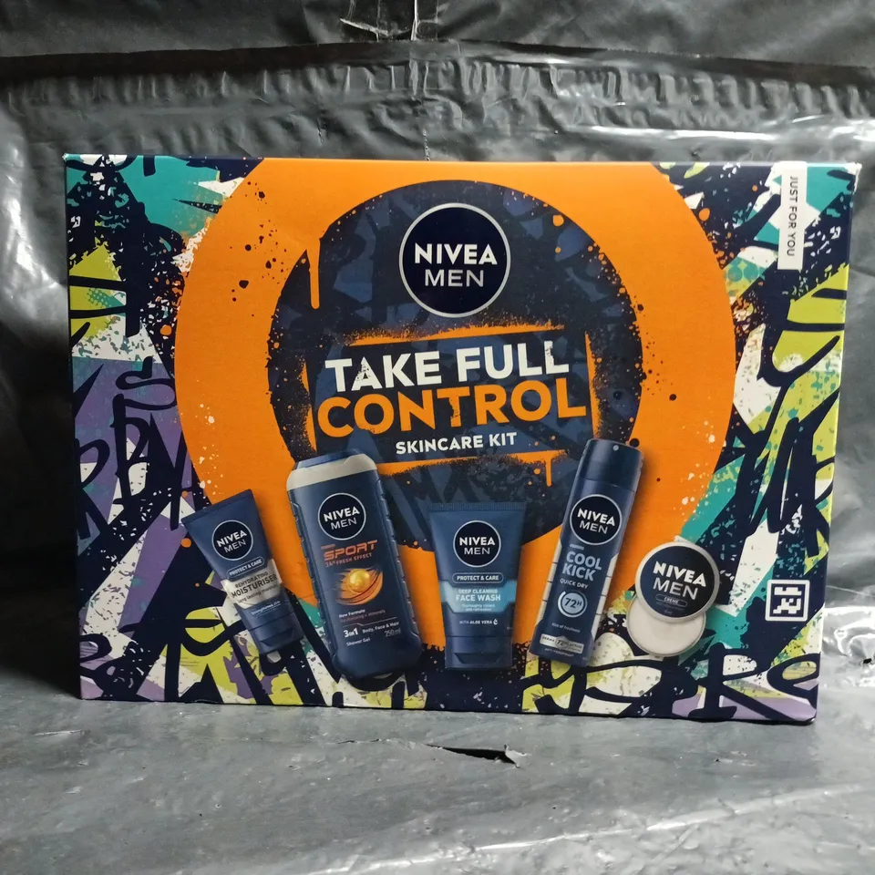 NIVIA MEN TAKE FULL CONTROL SKINCARE SET