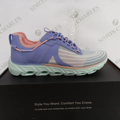 VIONIC CYAN & LILAC THREE ZONE COMFORT TRAINERS - SIZE 7