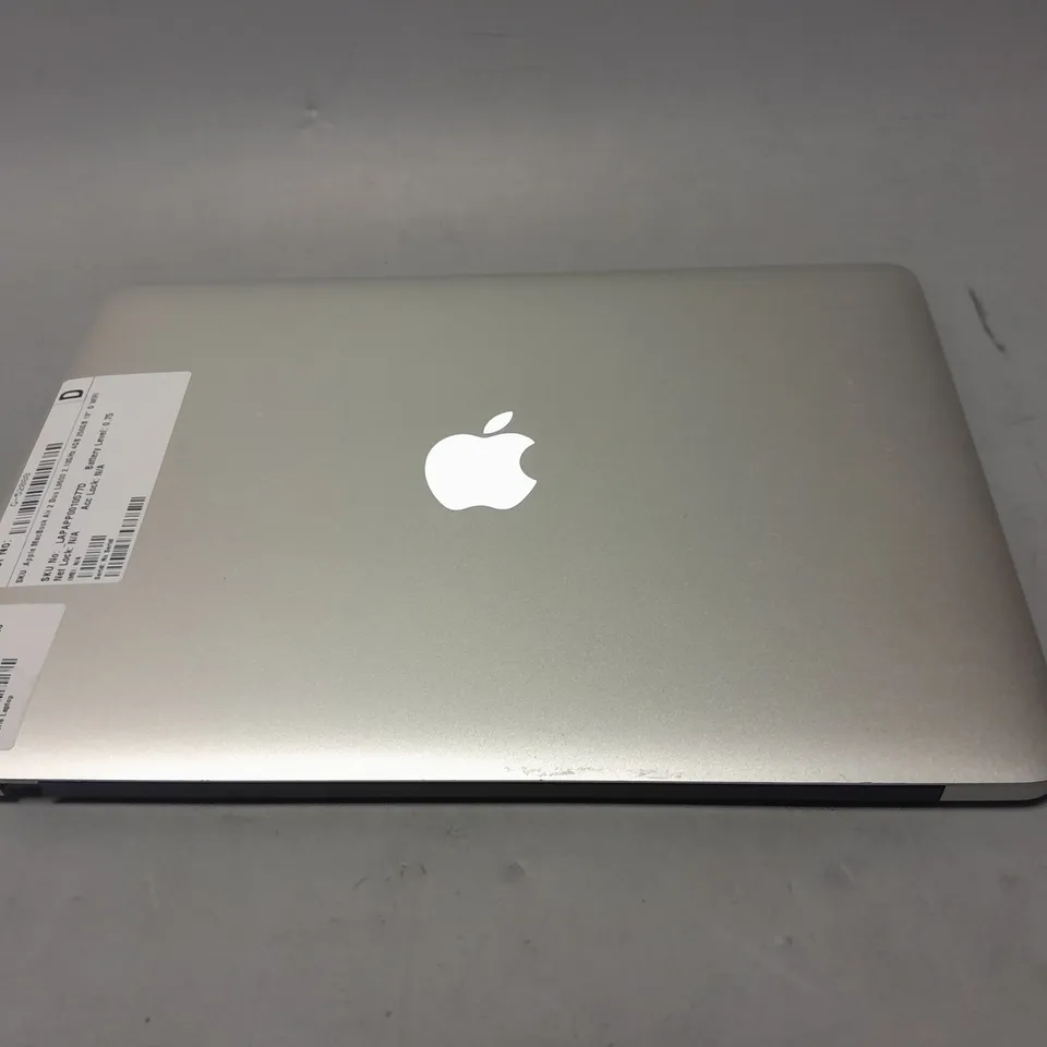 APPLE MACBOOK AIR 2 DUO L9600 - 13" SCREEN