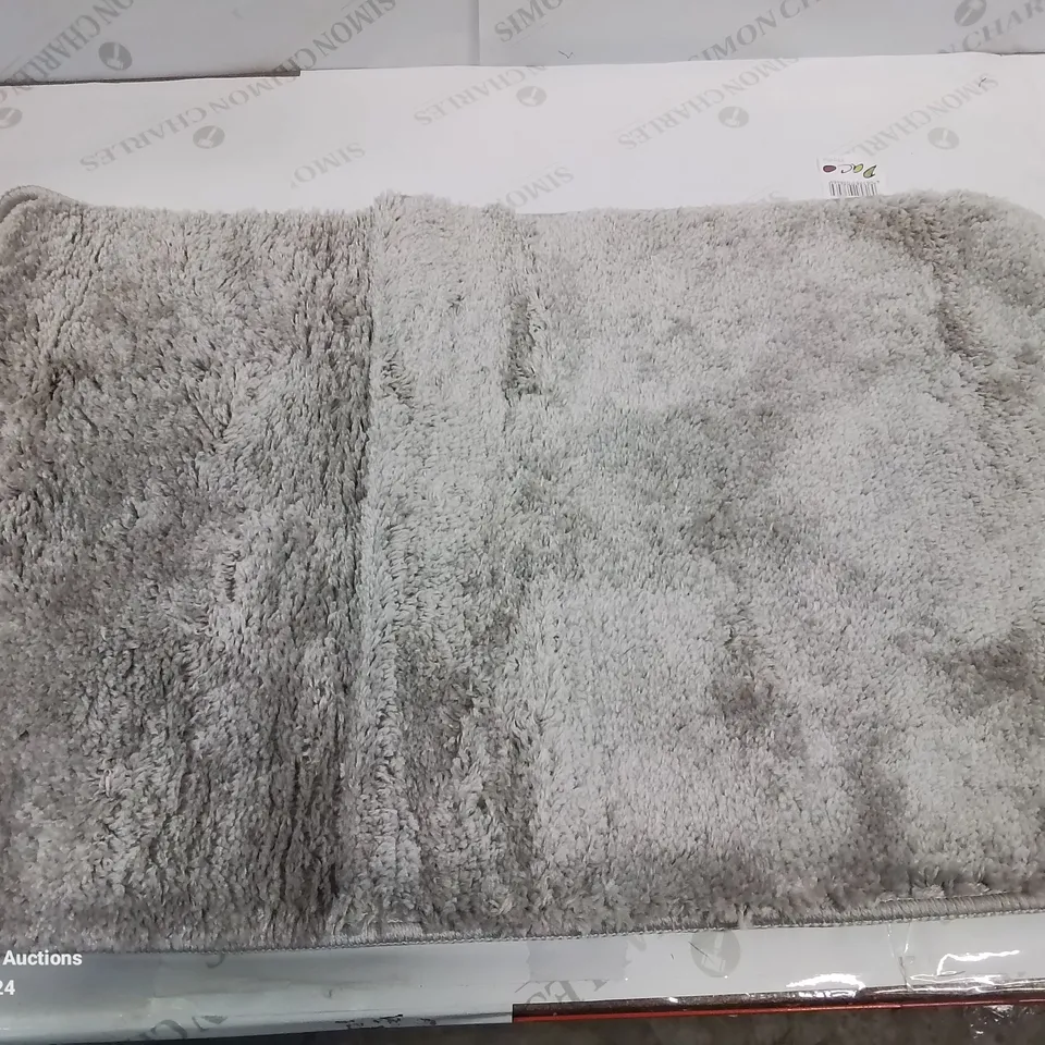 BRAND NEW PACO HOME 50X80 GREY BATH MAT