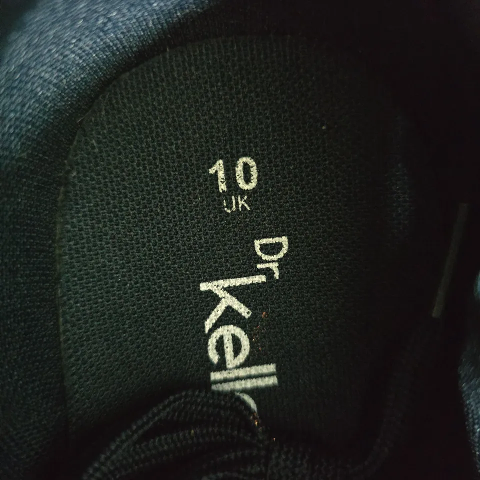 DR KELLER NAVY SNEAKERS – SIZE 10 