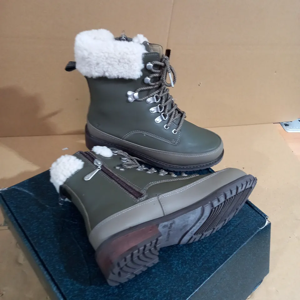 EMU OKAB WATERPROOF BOOT SIZE 5 