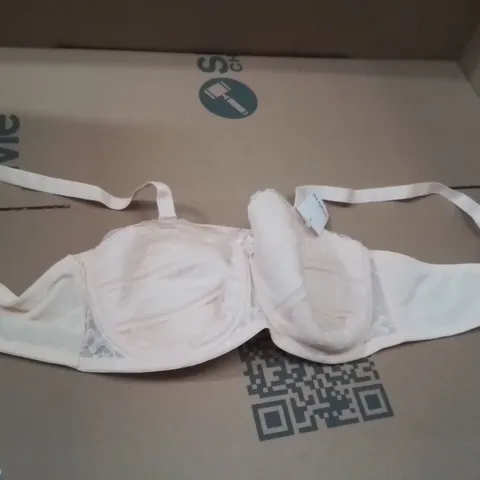 BOXED BRAND NEW APPROXIMATELY 8 SIMPLY BE SCULPT BRA SIZE 42F BLUSH