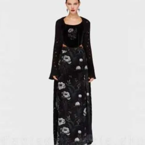 BRAND NEW KILLSTAR IVORY'S CHORUS MAXI SKIRT SIZE M