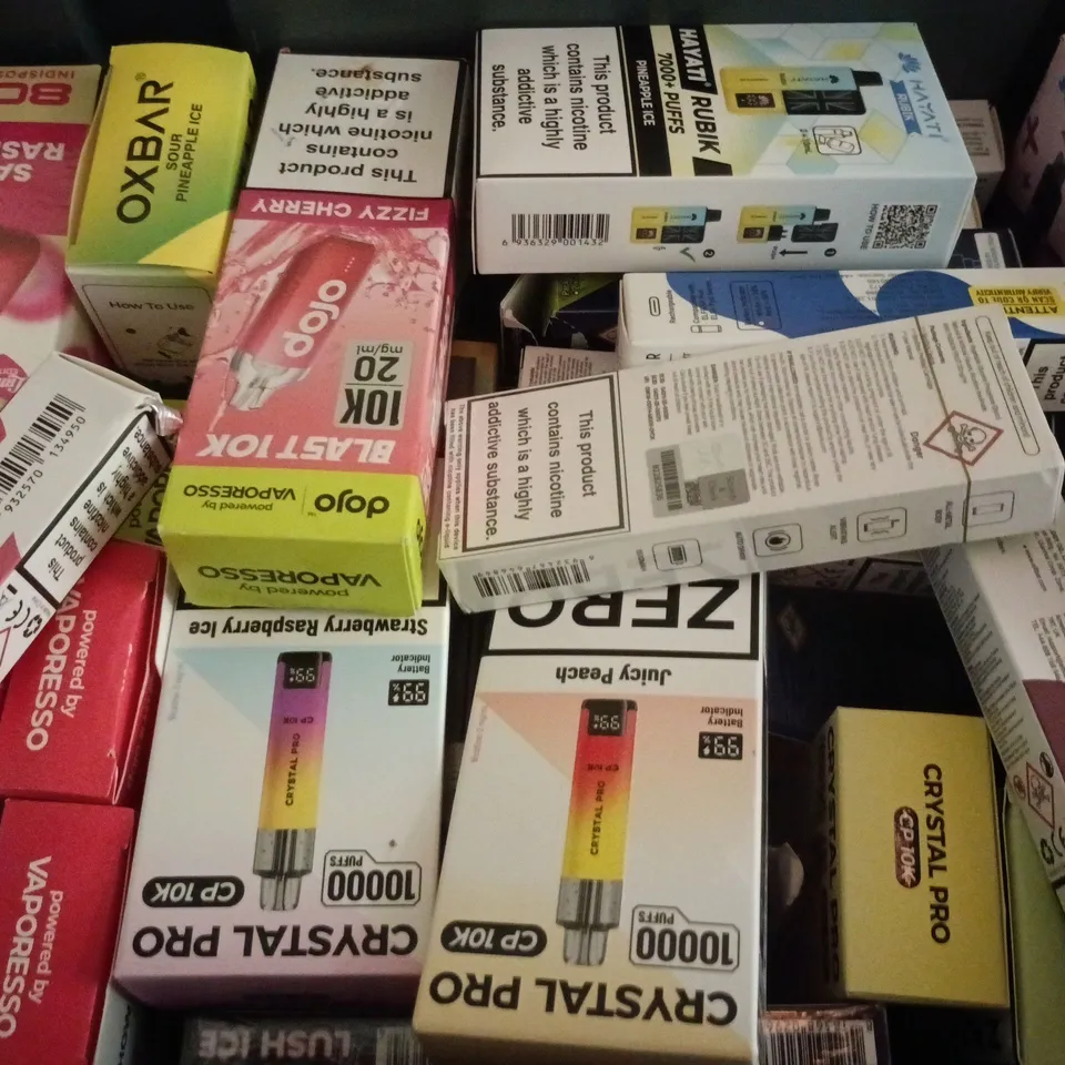 APPROXIMATELY 25 ASSORTED E-CIGARETTE PRODUCTS TO INCLUDE BRANDS SUCH AS HAYATI, OXBAR, DOJO, ETC - COLLECTION ONLY